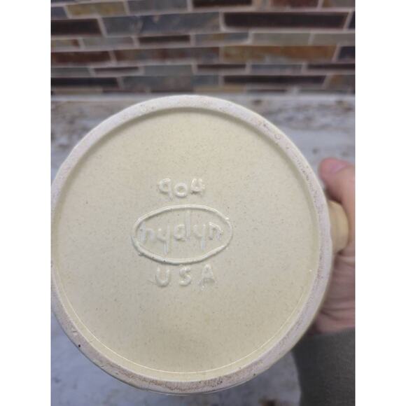 Vintage hyalyn Pottery Pitcher 904 Wheat Decal - Picture 4 of 6